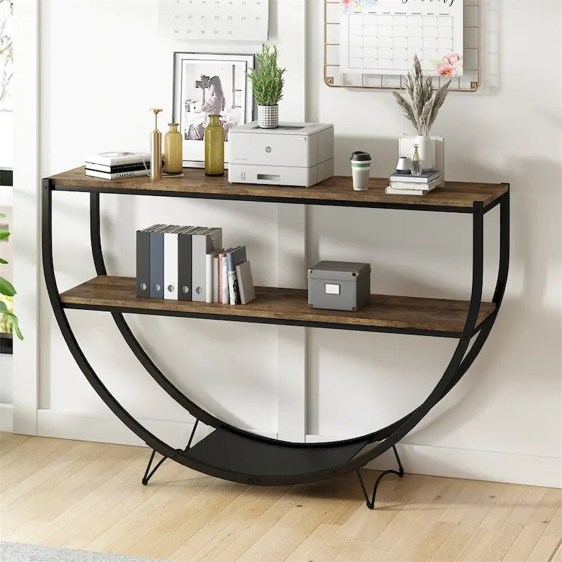 Console rustique en bois vieilli avec plateau demi-lune en métal texturé