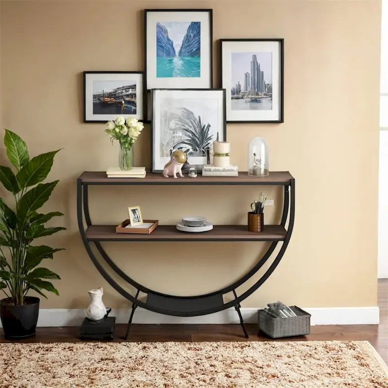 Console rustique en bois vieilli avec plateau demi-lune en métal texturé