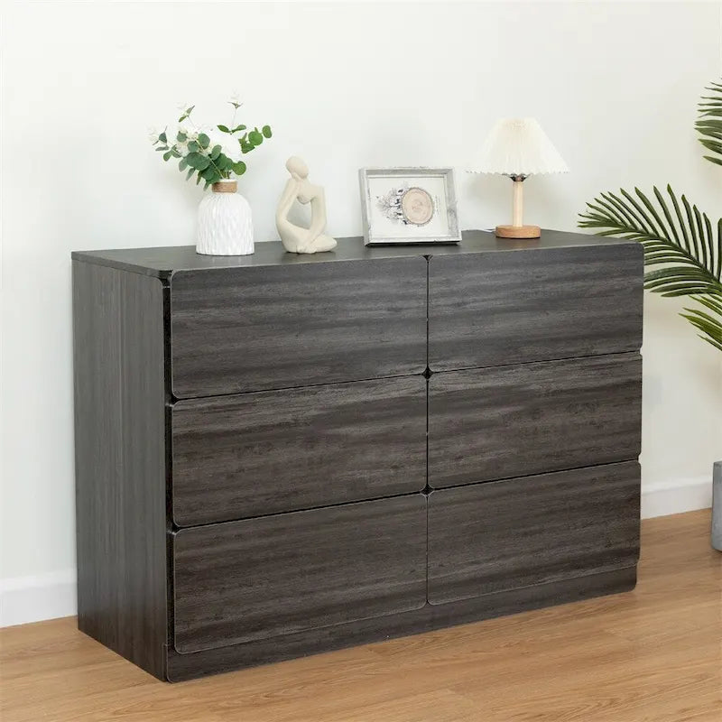 Commode en bois à six tiroirs