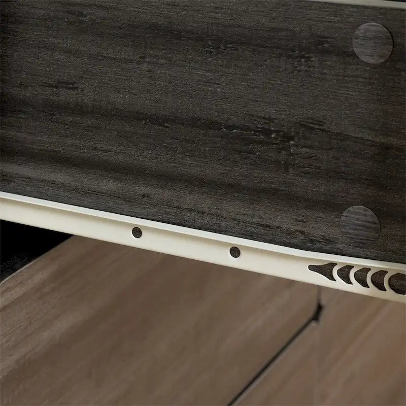 Commode en bois à six tiroirs